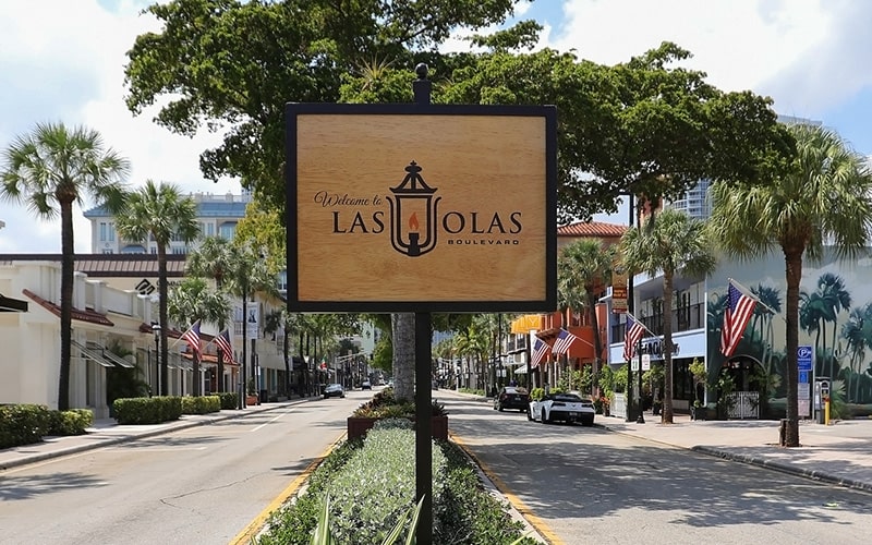 Welcome to Las Olas Sign